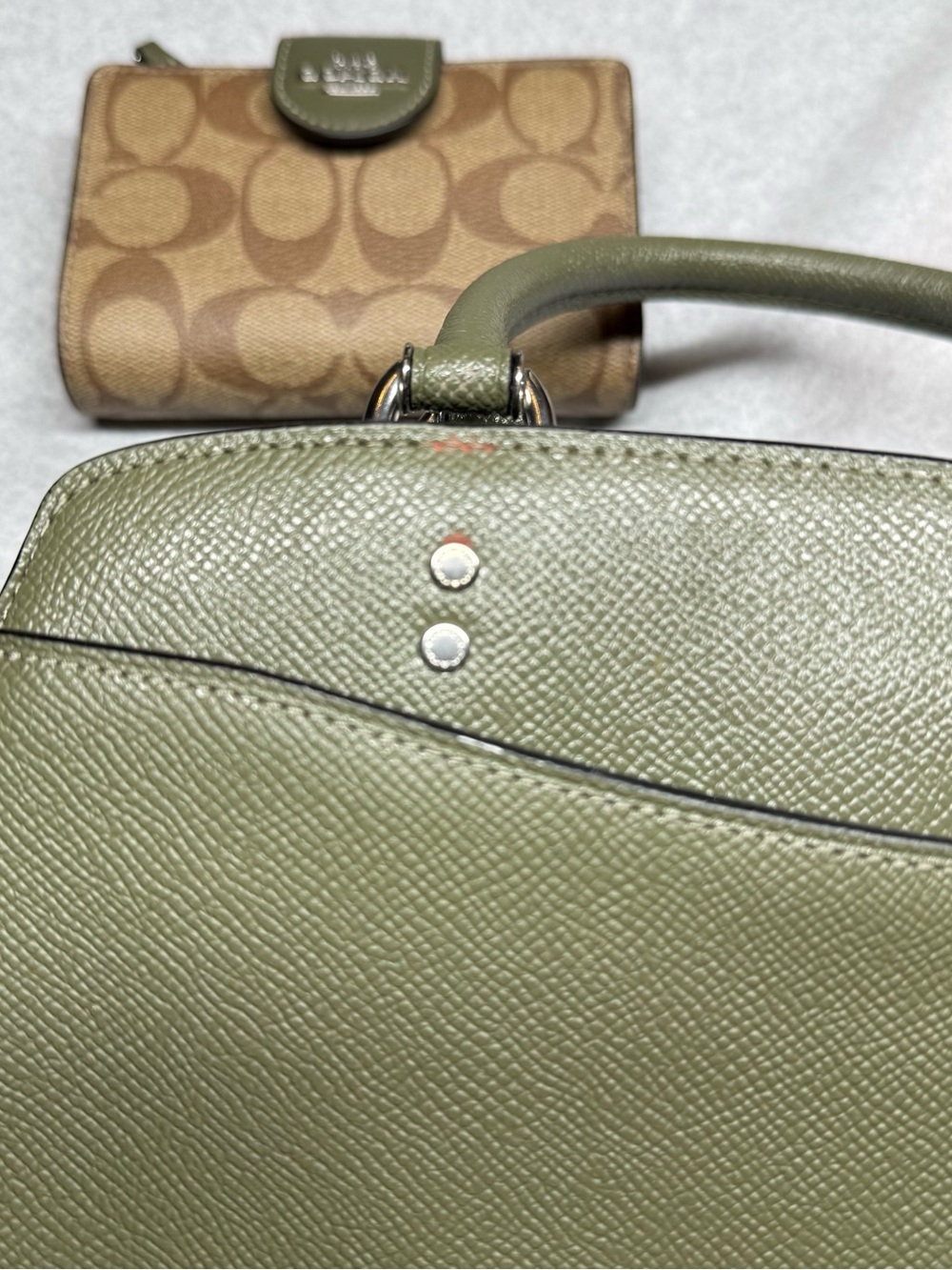 Coach Olive Saffiano Crossbody Bag with Adjustable Strap and wallet - Picture 11 of 15